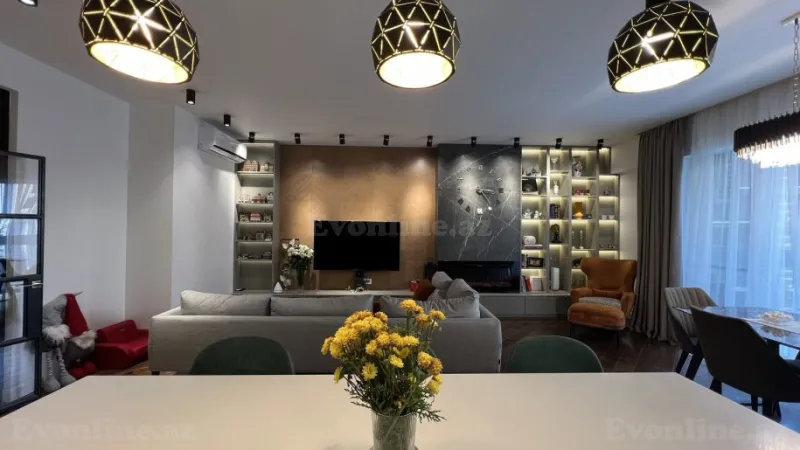 Satılır 4 otaqlı Mənzil Yeni tikili 205 m² Nizami m.