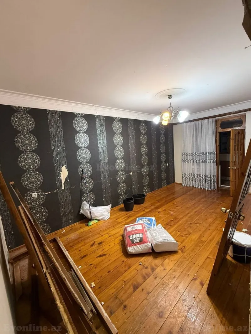 Satılır 2 otaqlı Mənzil Köhnə tikili 65 m² Suraxanı r.