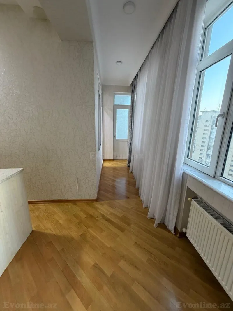 Kirayə verilir 4 otaqlı Mənzil Yeni tikili 216 m² 9-cu mikrorayon