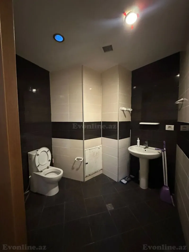 Kirayə verilir Ofis 240 m² Nərimanov r. - şəkil 10