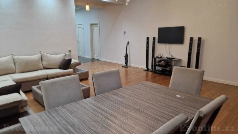 Kirayə verilir 4 otaqlı Mənzil Yeni tikili 185 m² 28 May m.