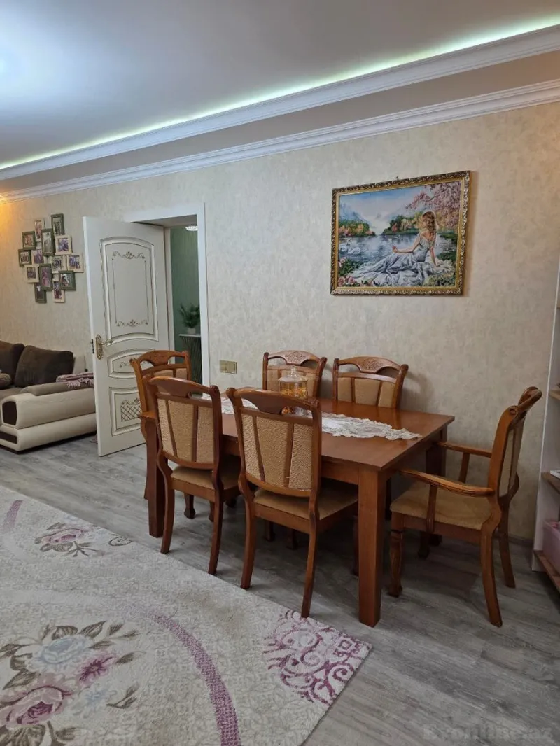 Satılır 4 otaqlı Mənzil Köhnə tikili 115 m² Binəqədi r. - şəkil 2