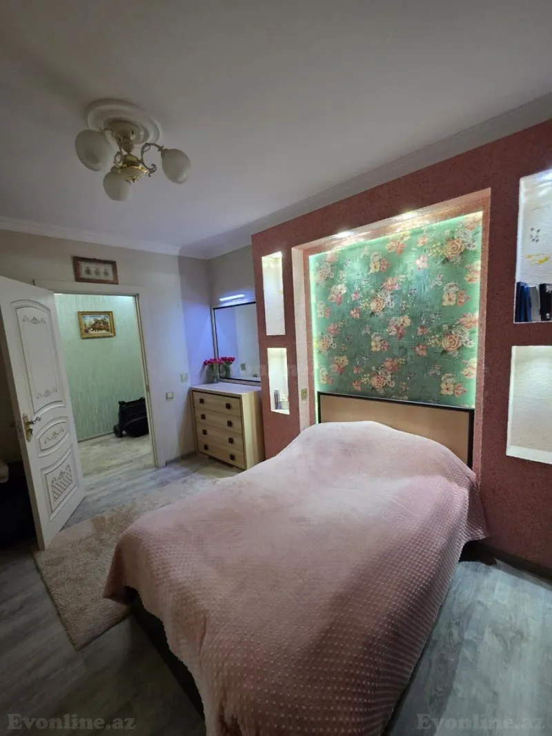 Satılır 4 otaqlı Mənzil Köhnə tikili 115 m² Binəqədi r. - şəkil 7