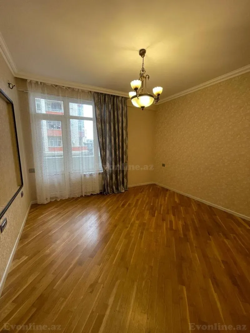 Satılır 3 otaqlı Mənzil Yeni tikili 120 m² Neftçilər m. - şəkil 2