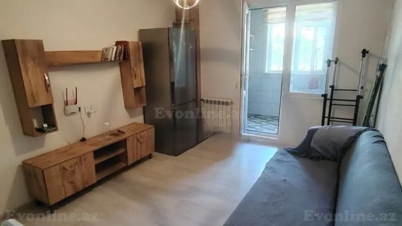 Kirayə verilir 2 otaqlı Mənzil Köhnə tikili 40 m² Neftçilər m.