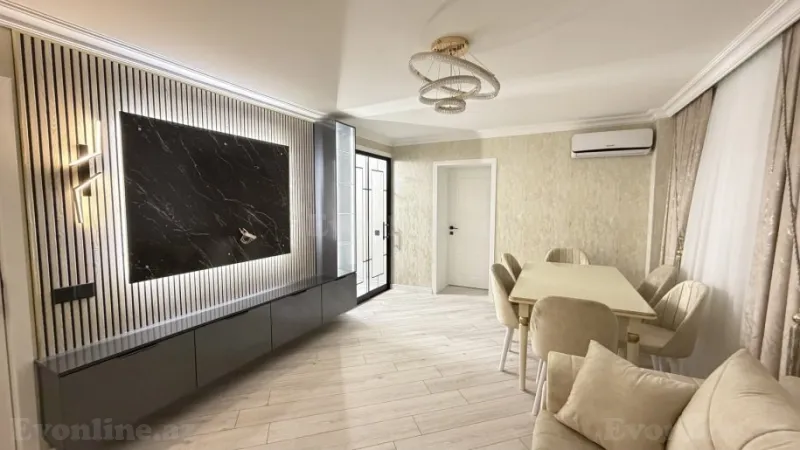 Satılır 3 otaqlı Mənzil Köhnə tikili 75 m² Gənclik m.
