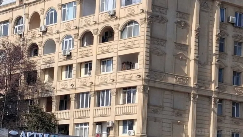 Satılır 3 otaqlı Mənzil Köhnə tikili 75 m² Gənclik m. - şəkil 28