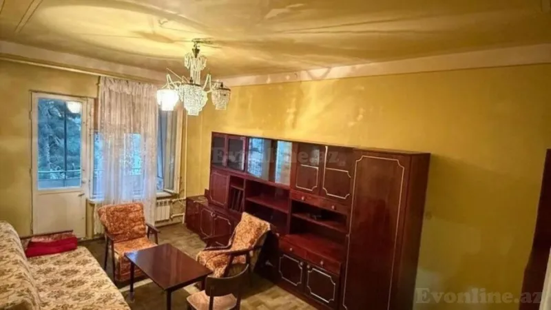 Satılır 4 otaqlı Mənzil Köhnə tikili 105 m² Həzi Aslanov