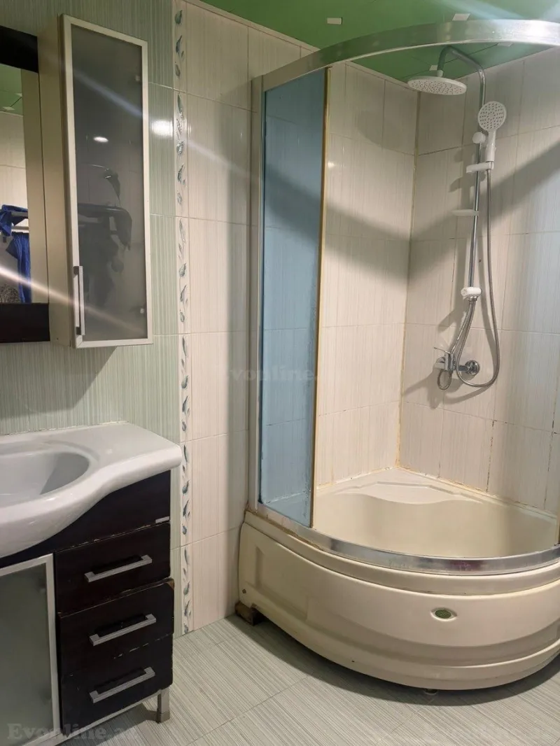 Kirayə verilir 3 otaqlı Mənzil Köhnə tikili 110 m² Nəriman Nərimanov m. - şəkil 6