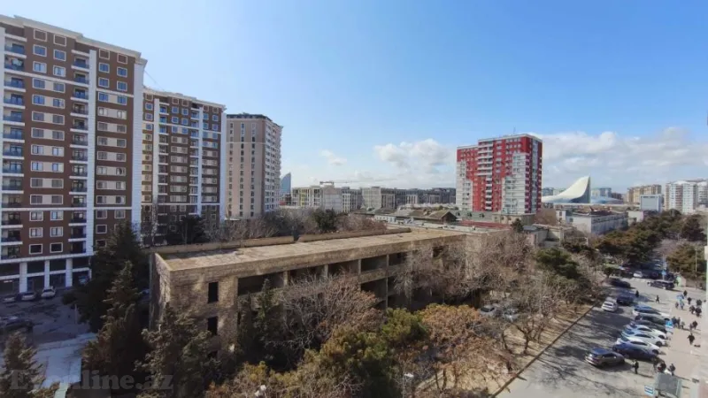 Satılır 3 otaqlı Mənzil Köhnə tikili 134 m² Nərimanov r. - şəkil 10