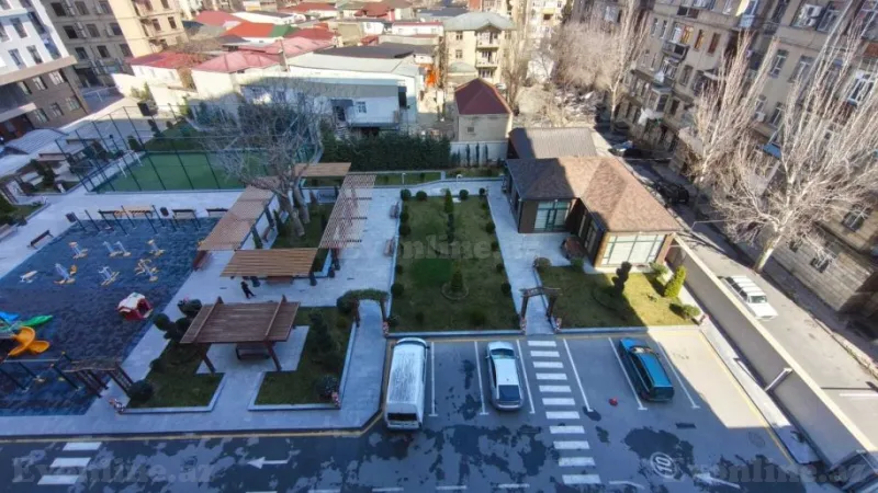 Satılır 3 otaqlı Mənzil Köhnə tikili 134 m² Nərimanov r. - şəkil 12