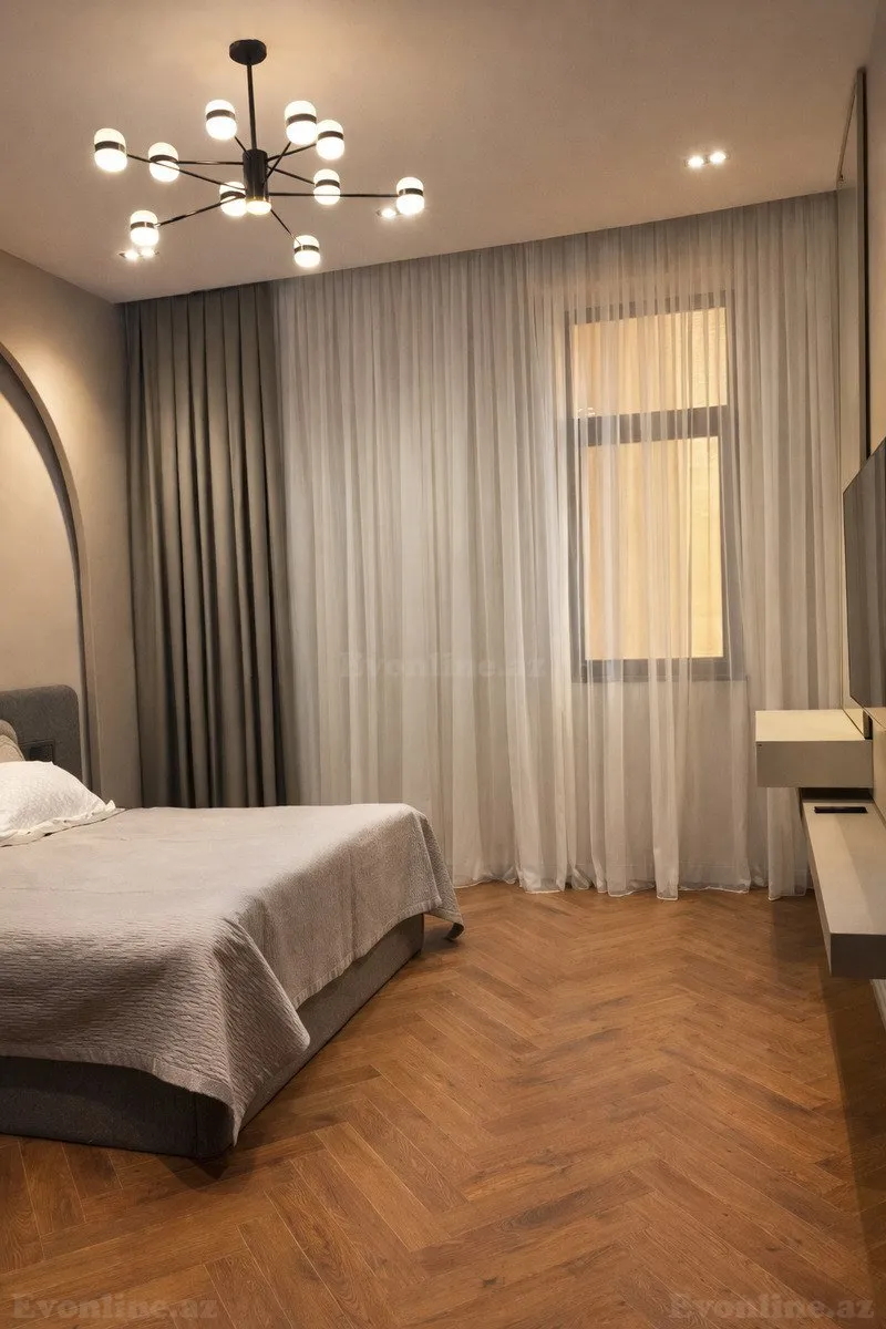 Satılır 2 otaqlı Mənzil Yeni tikili 80 m² İçərişəhər m. - şəkil 5