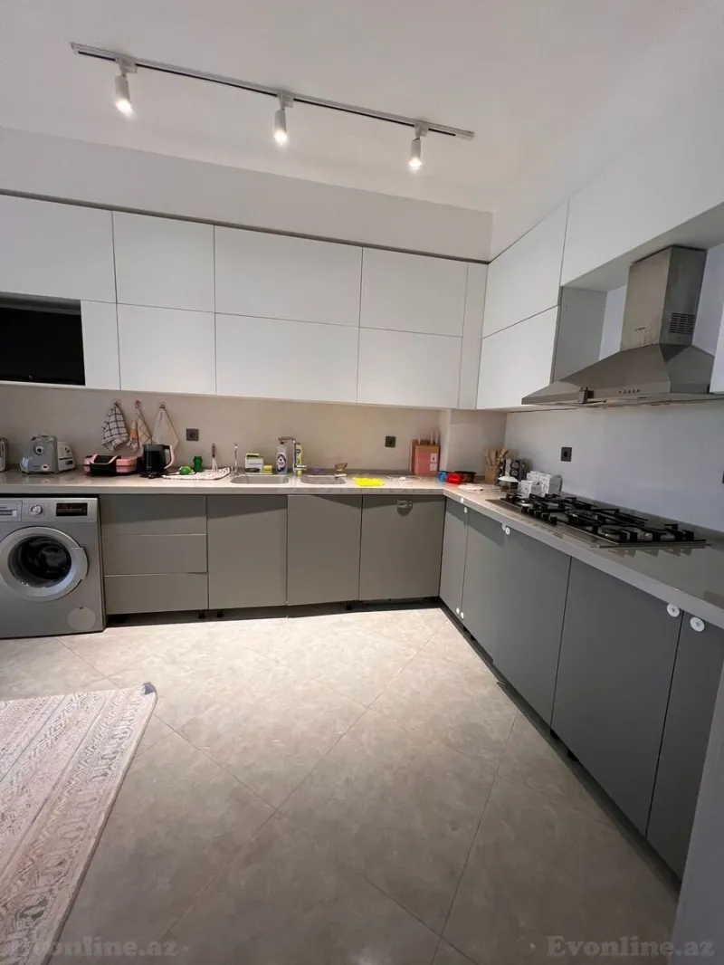 Satılır 4 otaqlı Mənzil Yeni tikili 195 m² Elmlər Akademiyası m. - şəkil 12