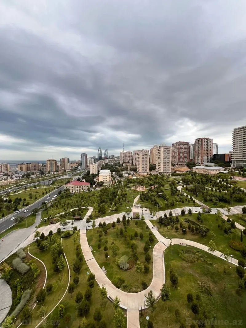 Satılır 4 otaqlı Mənzil Yeni tikili 195 m² Elmlər Akademiyası m. - şəkil 24