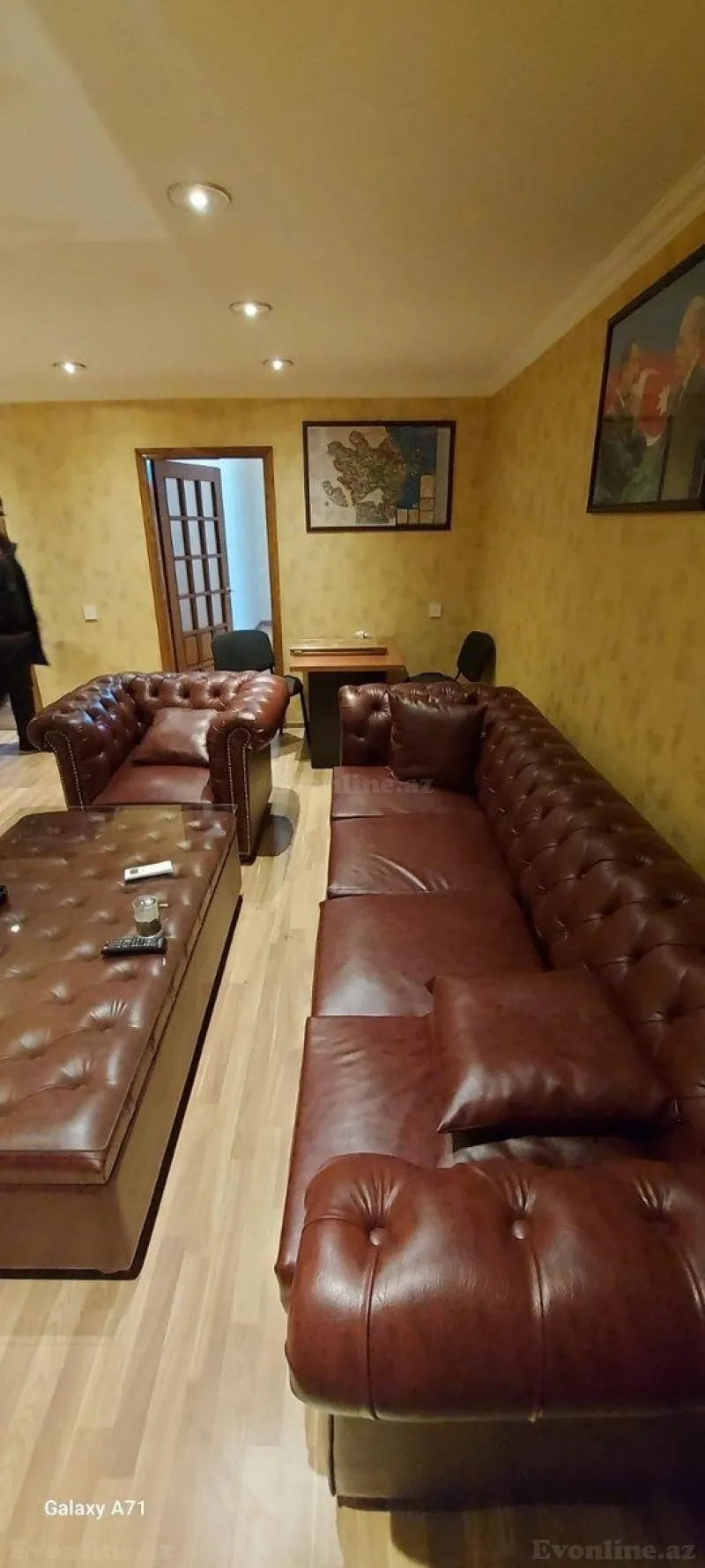 Kirayə verilir Ofis 100 m² 28 May m.