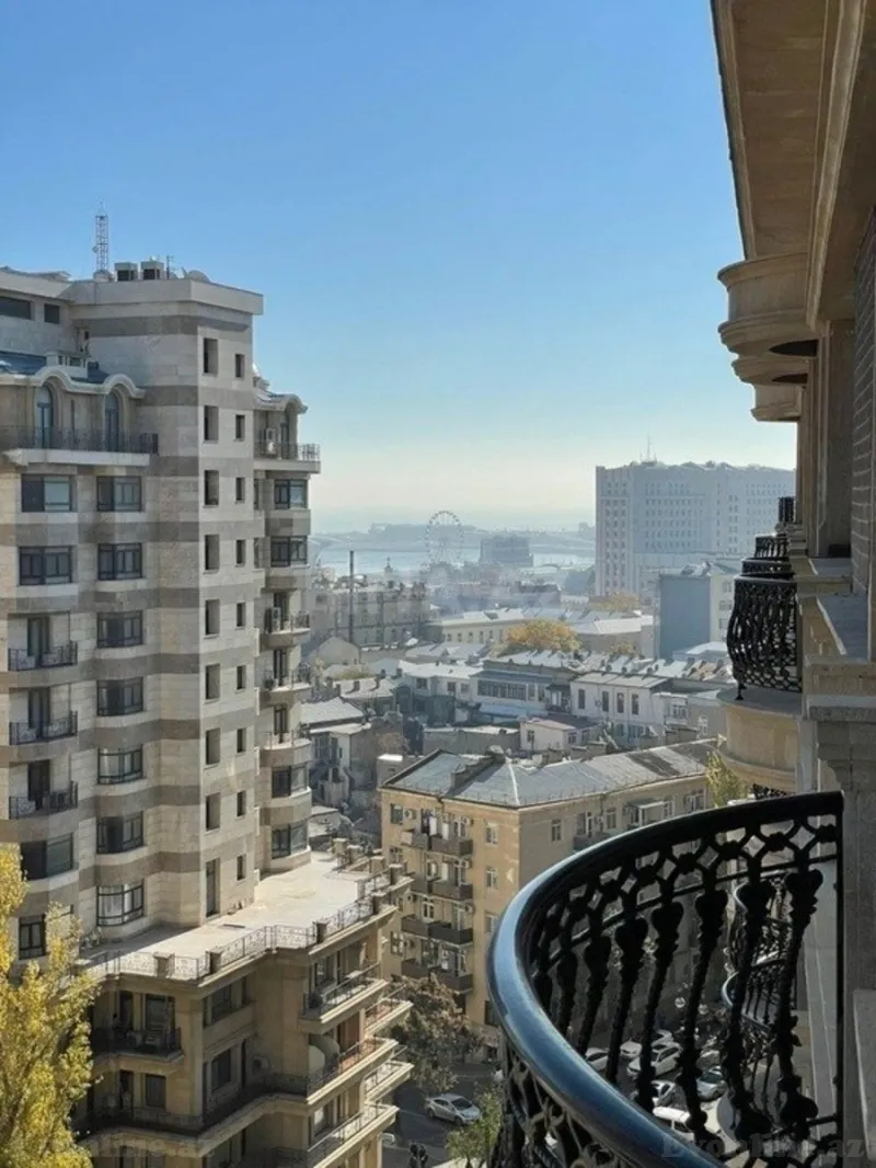 Satılır 5 otaqlı Mənzil Yeni tikili 210 m² İçərişəhər m. - şəkil 6