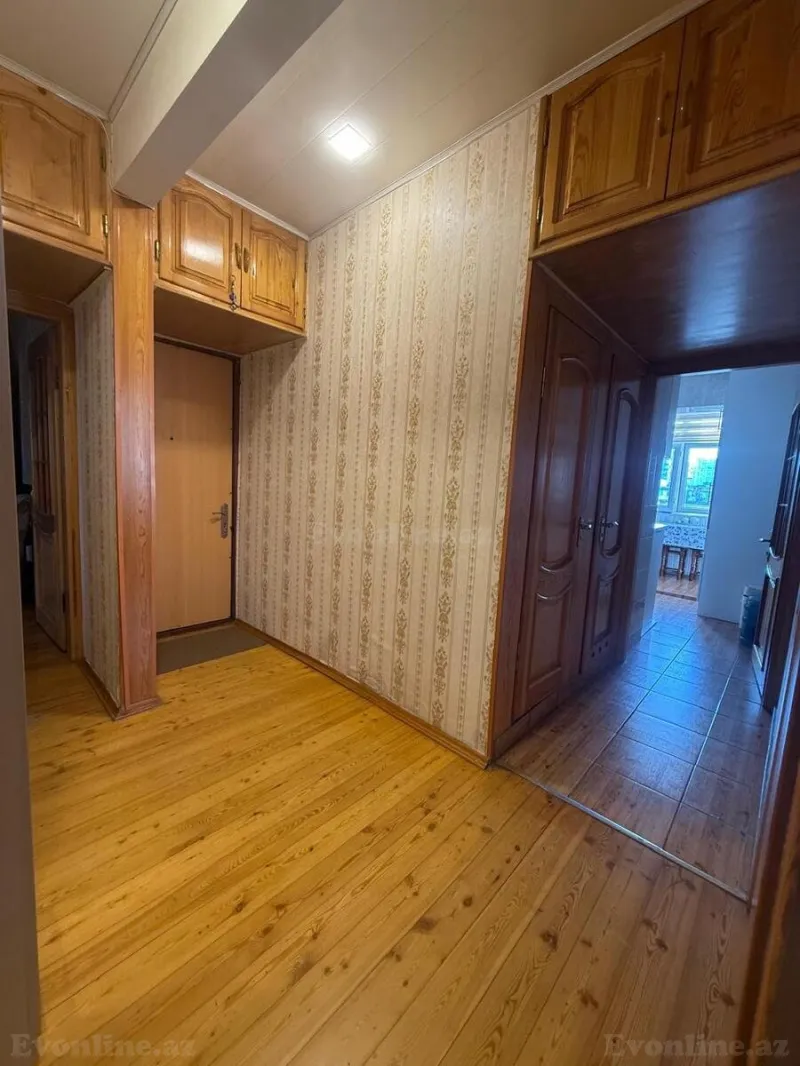 Satılır 4 otaqlı Mənzil Köhnə tikili 100 m² Həzi Aslanov m. - şəkil 13