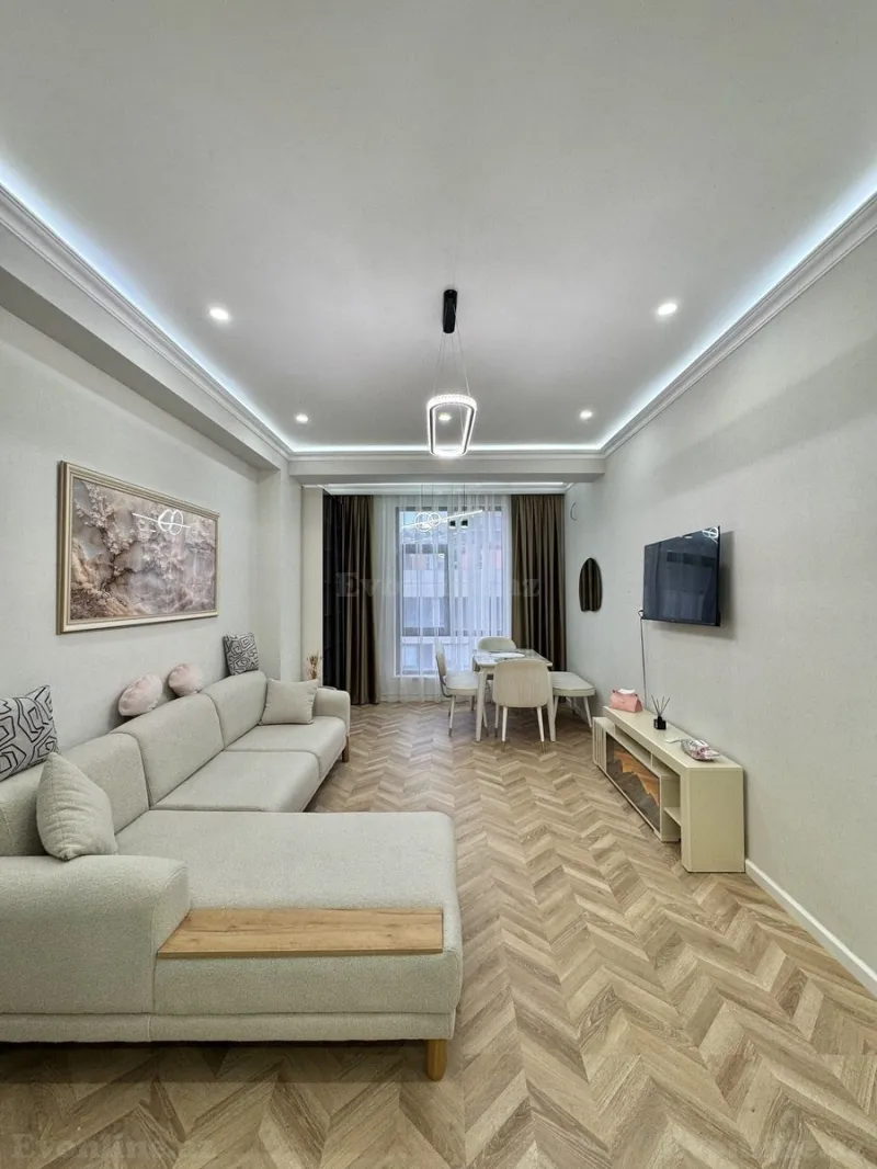 Satılır 2 otaqlı Mənzil Yeni tikili 67 m² Azadlıq prospekti m. - şəkil 2