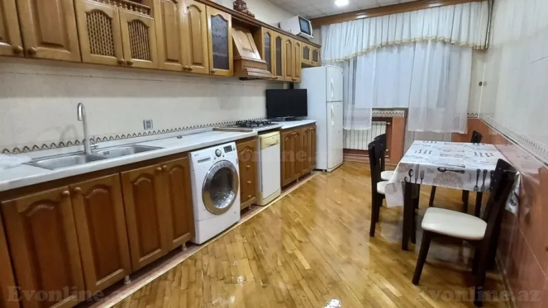 Kirayə verilir 4 otaqlı Mənzil Yeni tikili 167 m² 8-ci mikrorayon - şəkil 2