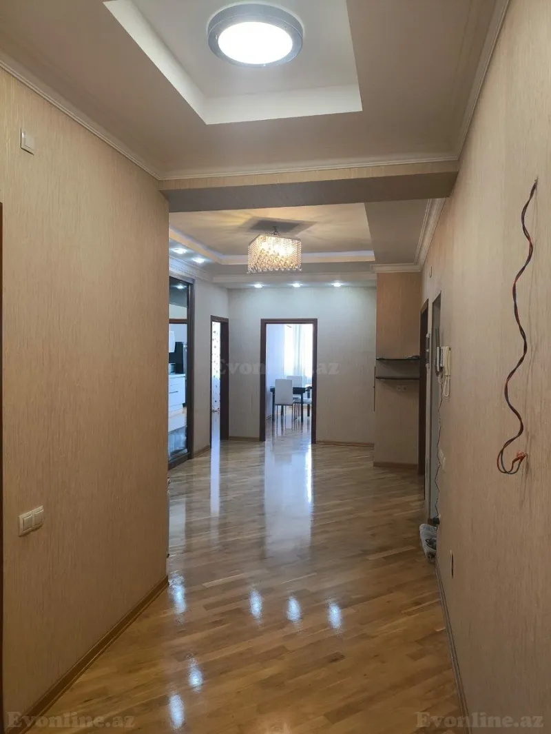 Kirayə verilir 3 otaqlı Mənzil Yeni tikili 160 m² Xətai m. - şəkil 4