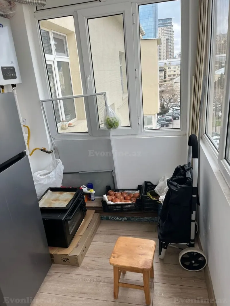 Kirayə verilir 3 otaqlı Mənzil Köhnə tikili 70 m² Xətai m. - şəkil 4