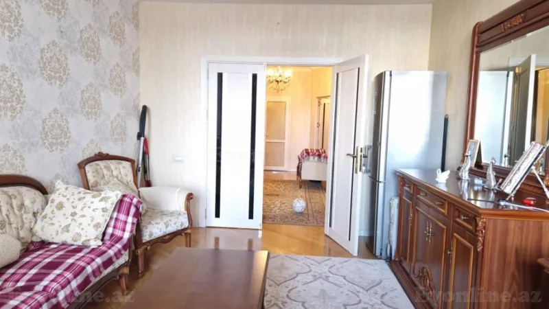 Satılır 3 otaqlı Mənzil Yeni tikili 108 m² 8-ci mikrorayon - şəkil 2