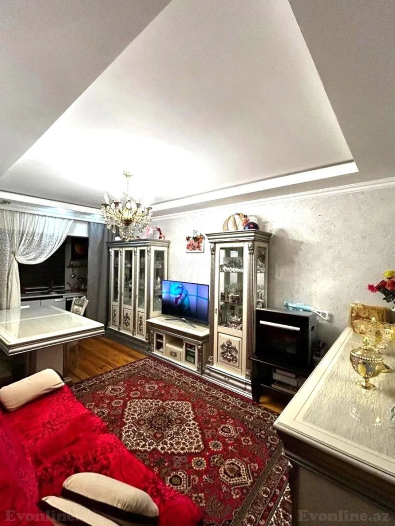 Satılır 3 otaqlı Mənzil Köhnə tikili 75 m² Əhmədli m.
