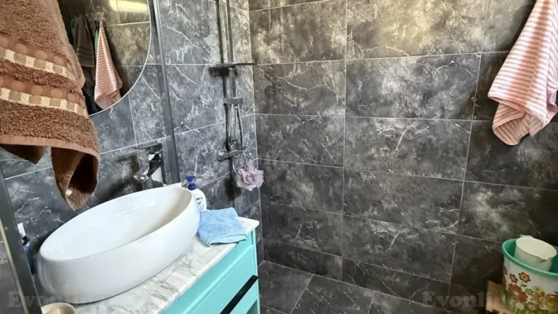 Satılır 3 otaqlı Mənzil Köhnə tikili 60 m² Nəsimi r. - şəkil 4