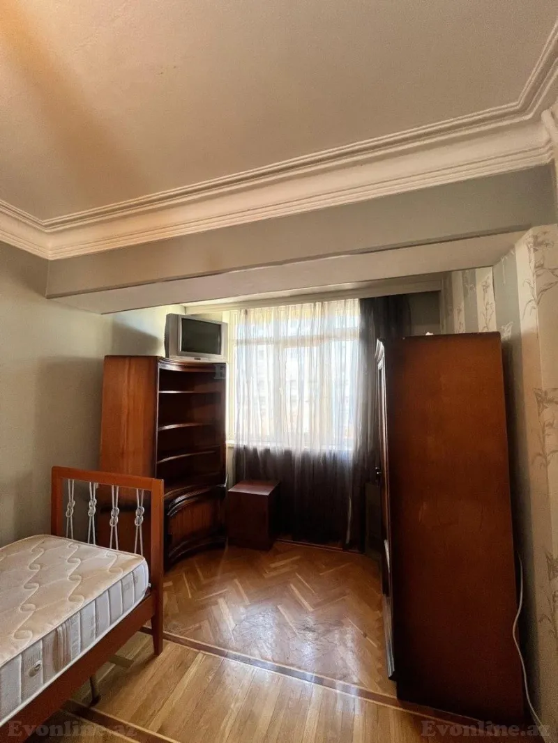 Satılır 3 otaqlı Mənzil Köhnə tikili 85 m² Nərimanov r. - şəkil 13