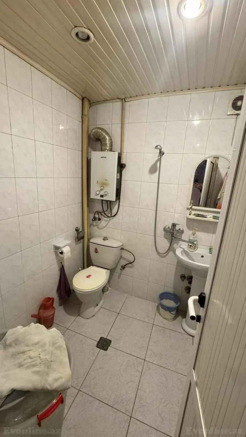 Satılır 2 otaqlı Mənzil Köhnə tikili 45 m² Nərimanov r. - şəkil 4