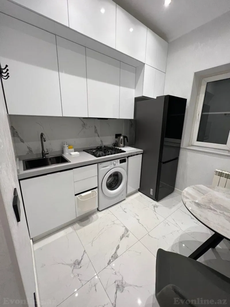 Kirayə verilir 3 otaqlı Mənzil Yeni tikili 80 m² İçərişəhər m. - şəkil 19