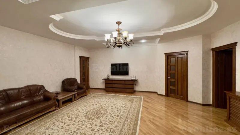 Satılır 3 otaqlı Mənzil Yeni tikili 150 m² İnşaatçılar m.