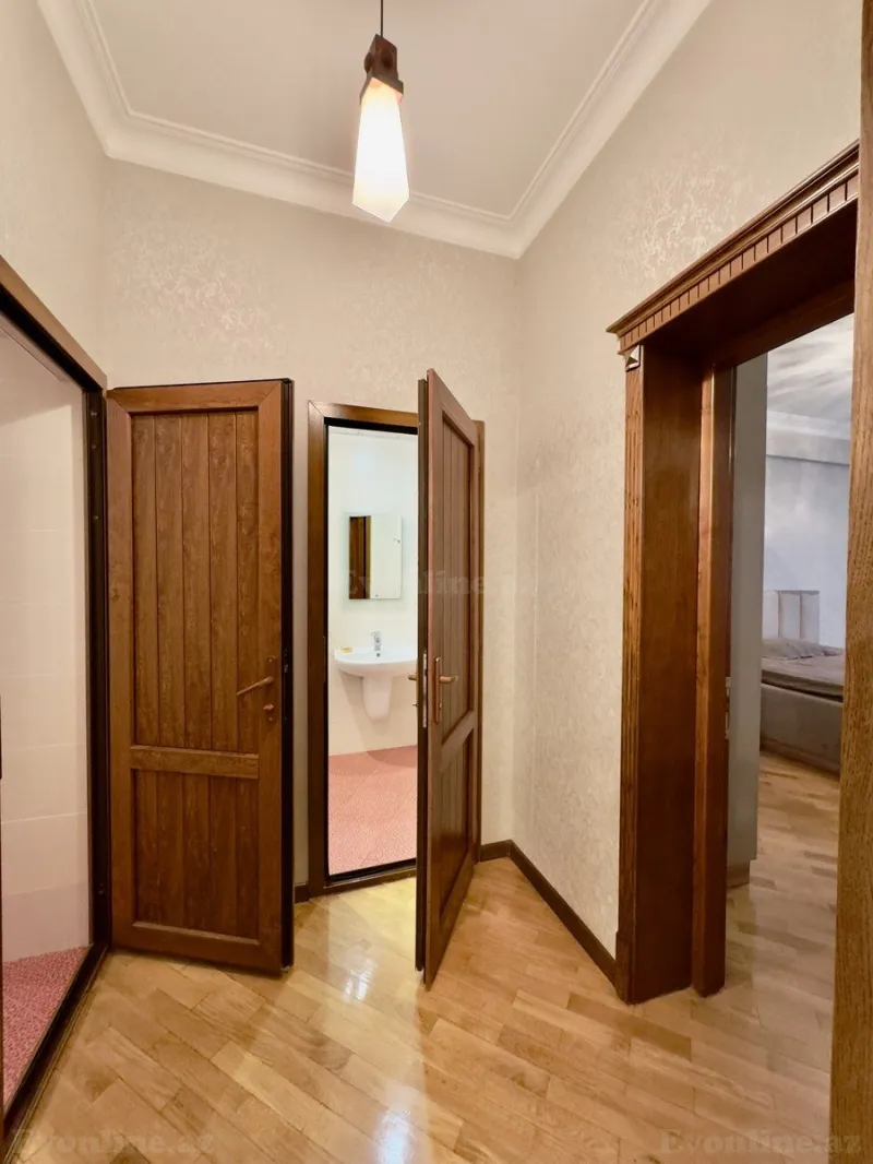 Satılır 3 otaqlı Mənzil Yeni tikili 150 m² İnşaatçılar m. - şəkil 11