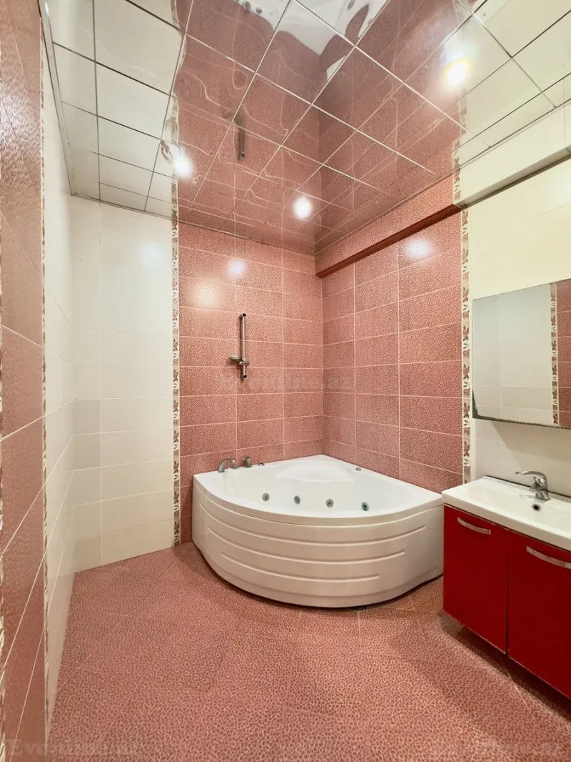 Satılır 3 otaqlı Mənzil Yeni tikili 150 m² İnşaatçılar m. - şəkil 13