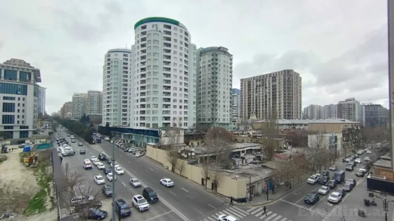 Satılır 3 otaqlı Mənzil Yeni tikili 148 m² Nizami m. - şəkil 2