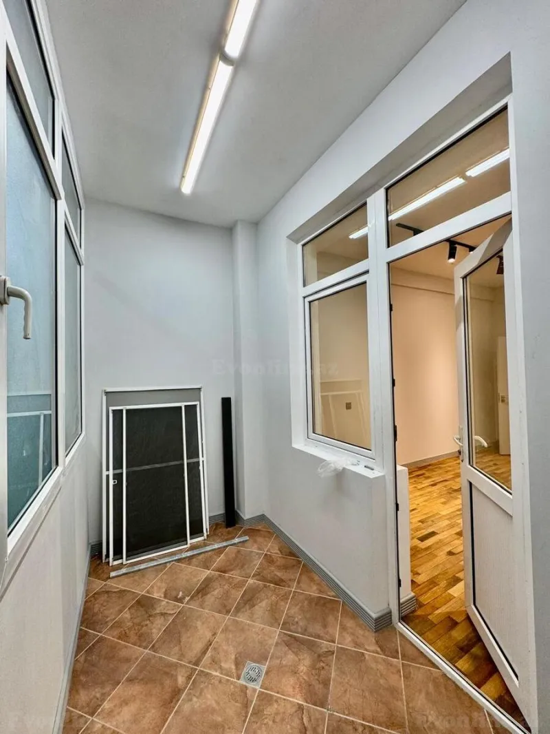 Kirayə verilir Ofis 25 m² Nizami m. - şəkil 5