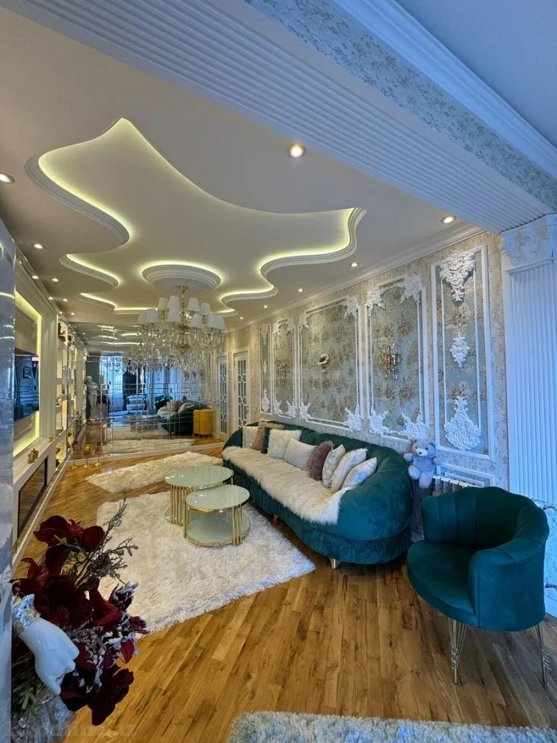 Kirayə verilir 3 otaqlı Mənzil Yeni tikili 140 m² Səbail r.