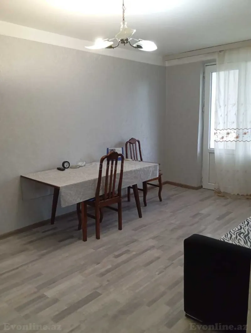 Satılır 2 otaqlı Mənzil Köhnə tikili 55 m² İnşaatçılar m.