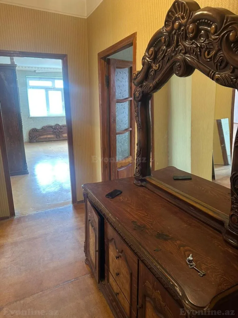 Satılır 4 otaqlı Mənzil Köhnə tikili 130 m² Sabunçu r. - şəkil 20