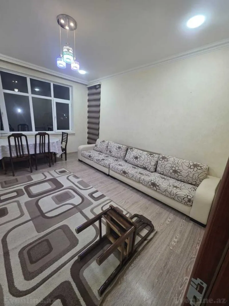 Kirayə verilir 2 otaqlı Mənzil Köhnə tikili 85 m² Neftçilər m. - şəkil 2