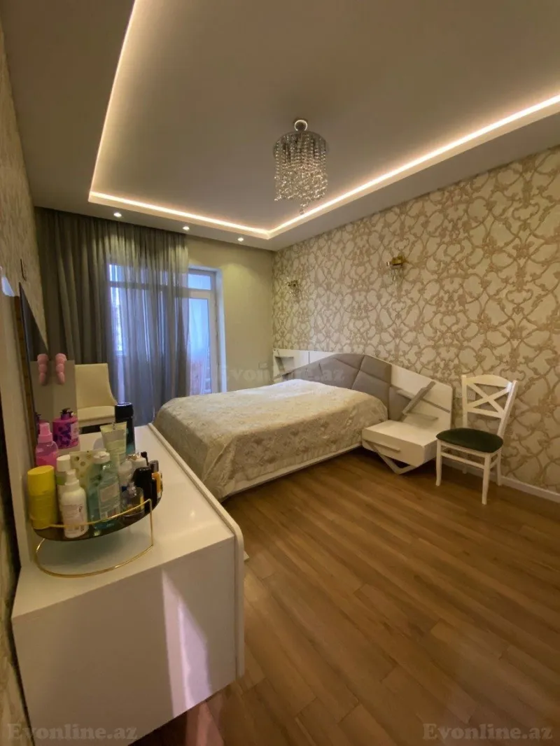 Satılır 3 otaqlı Mənzil Köhnə tikili 90 m² Yeni Yasamal - şəkil 4