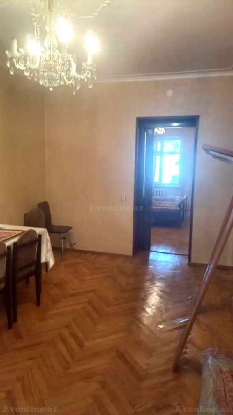 Satılır 2 otaqlı Mənzil Köhnə tikili 60 m² İçərişəhər m. - şəkil 3