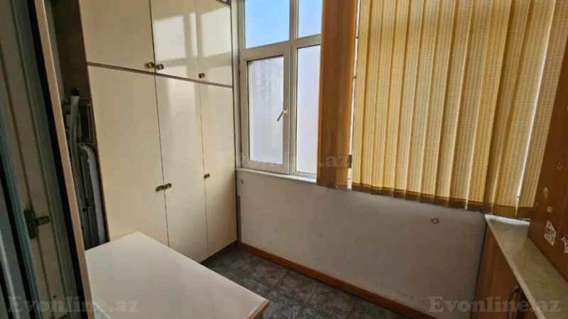 Satılır 2 otaqlı Mənzil Köhnə tikili 65 m² Nəriman Nərimanov m. - şəkil 15