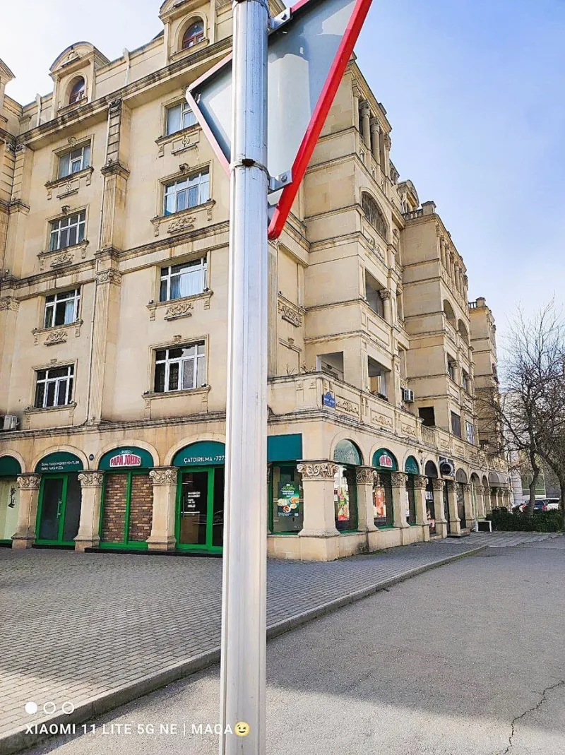 Kirayə verilir 2 otaqlı Mənzil Köhnə tikili 60 m² Gənclik m.