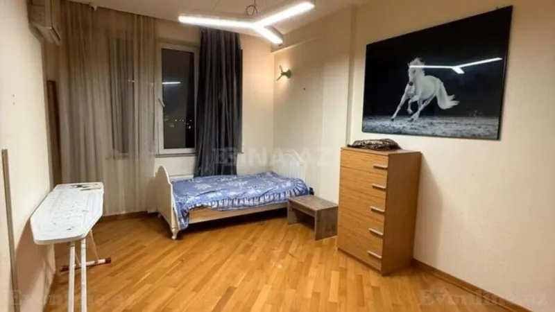 Kirayə verilir 3 otaqlı Mənzil Yeni tikili 140 m² 28 May m. - şəkil 2