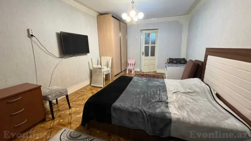 Satılır 3 otaqlı Mənzil Köhnə tikili 100 m² Gənclik m. - şəkil 13