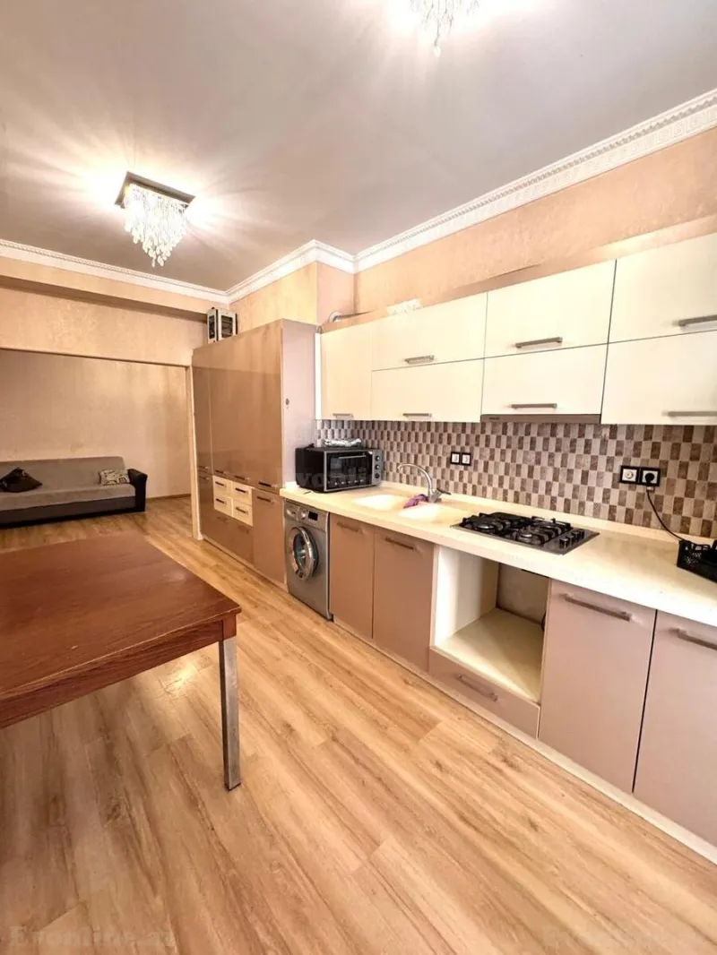 Satılır 3 otaqlı Mənzil Yeni tikili 115 m² 28 May m.