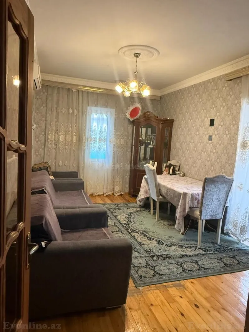 Satılır 2 otaqlı Mənzil Köhnə tikili 45 m² 8-ci mikrorayon