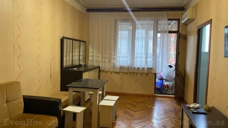 Kirayə verilir 2 otaqlı Mənzil Köhnə tikili 50 m² Memar Əcəmi m.