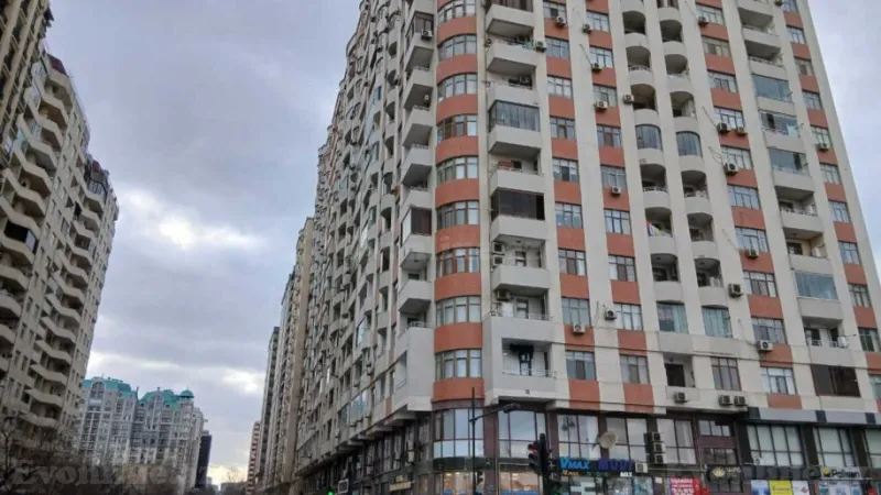 Satılır 4 otaqlı Mənzil Yeni tikili 200 m² Nəsimi r.